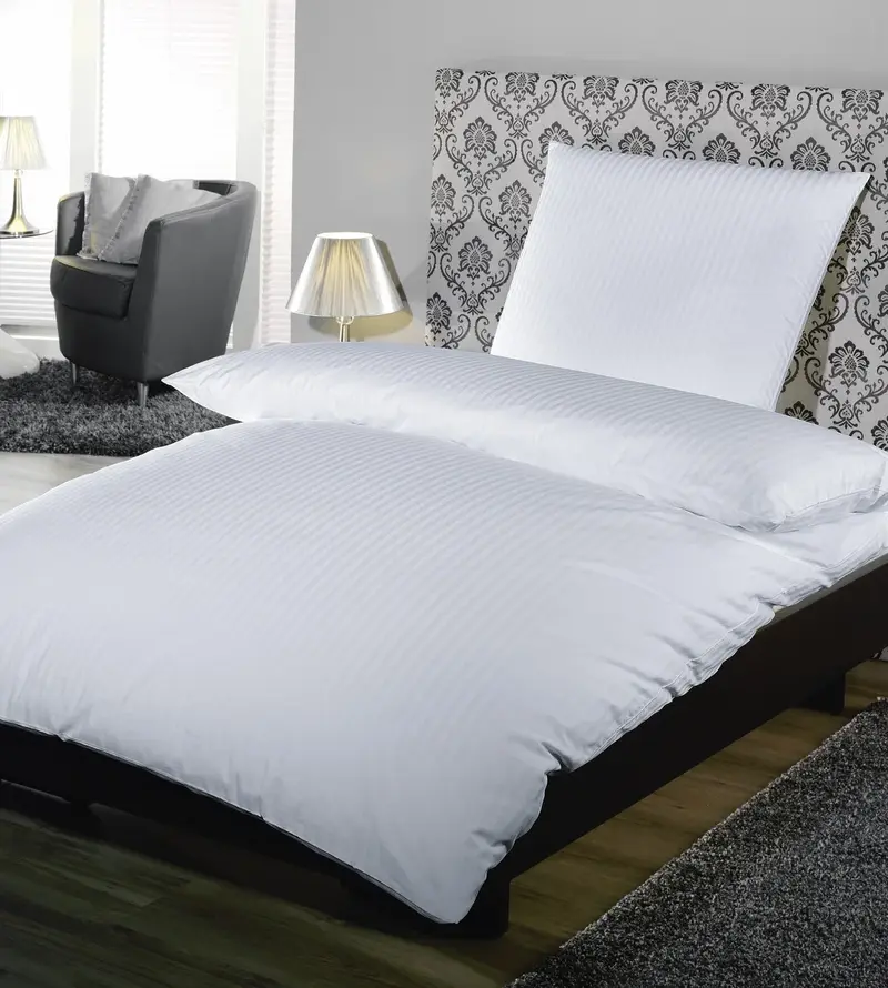 Deckenbezug, Satin Feinstreifen 2 mm - 160 x 230 cm + 30 cm HV
